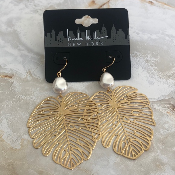 Nicole Miller Jewelry - Nicole Miller NWT gold tone leaf earrings